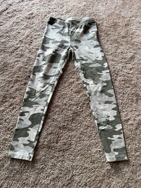 jumping beans Olive & Gray Camo Leggings size 7